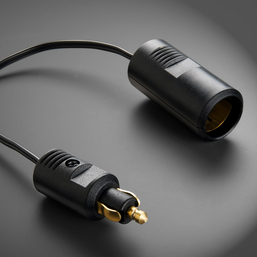 Adapterkabel Duo mit Schalter, DIN Normstecker auf Zigarettenanzünder 21mm,  D43: : Auto & Motorrad