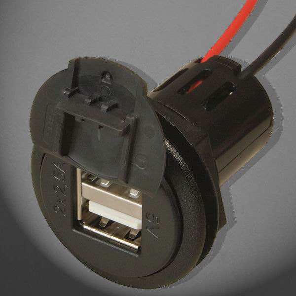 USB-A Steckdose 2-fach 2x2,5A Einbau m. Kappe – M+S Solution